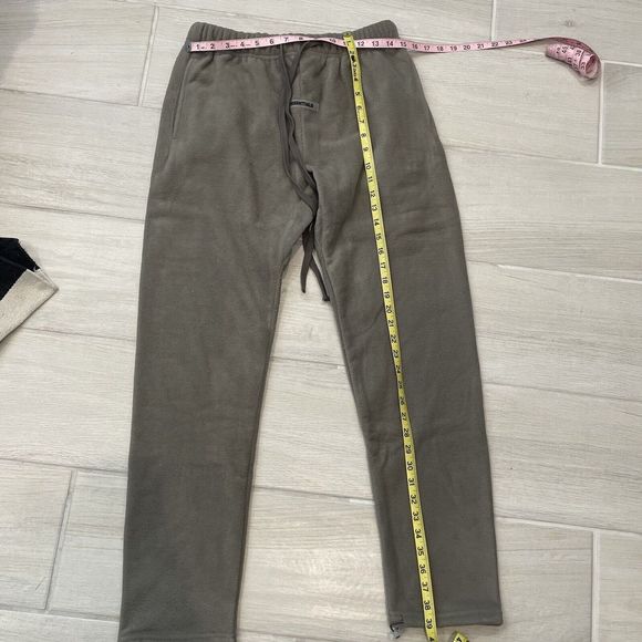 Essentials Sweatpants Size M Fear of God Fog Polar Fleece Grey Flannel Charcoal - Picture 5 of 6